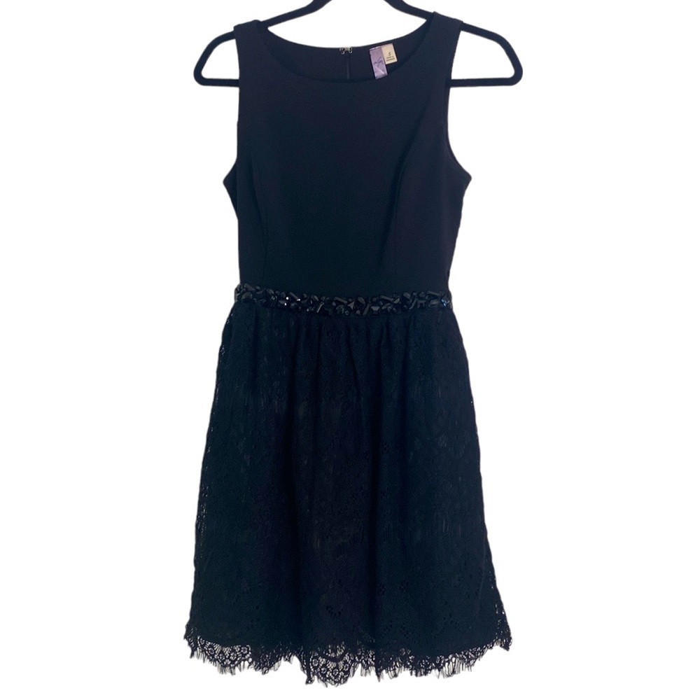 AYLA BLACK LACE JEWELED SLEEVELESS DRESS SIZE SMALL